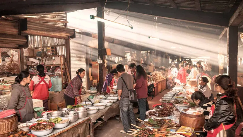 Central-Market-of-Phonsavanh